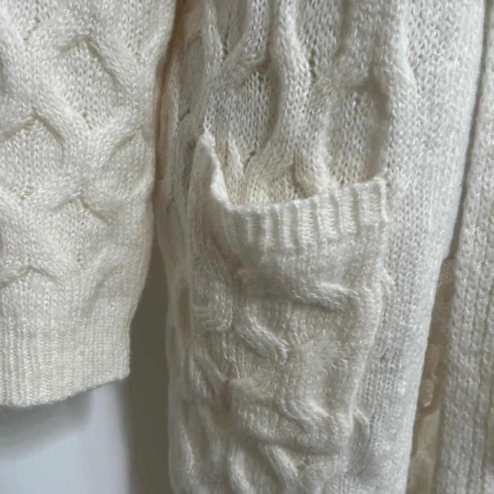 Love Tree NWT Cream Knee Length Sweater size M - Picture 3 of 7